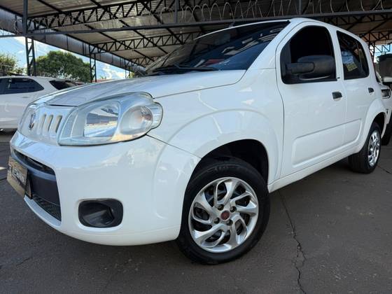 FIAT UNO 1.0 EVO VIVACE 8V FLEX 4P MANUAL